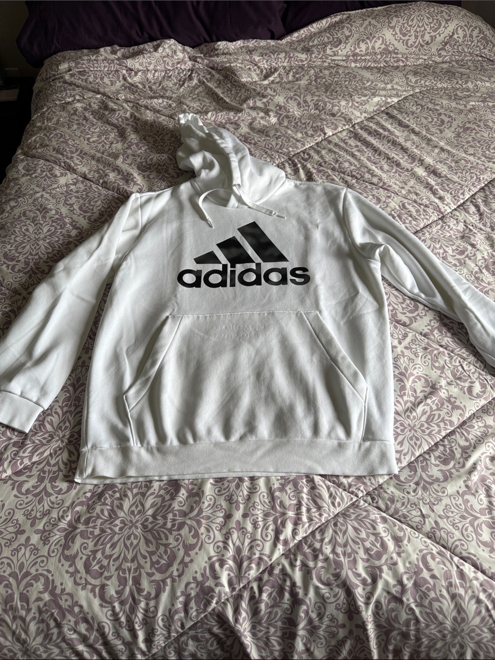 Men’s White Adidas Sweatshirt-L
